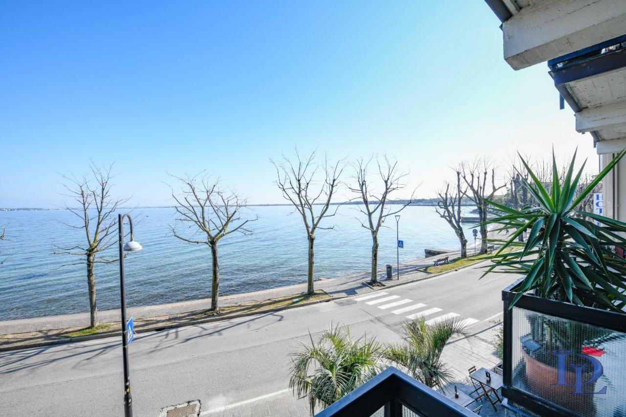 Desenzanoloft Official Partner Marriott Homes & Villas - Charming On The Lake Front Lake Desenzano del Garda Exterior foto